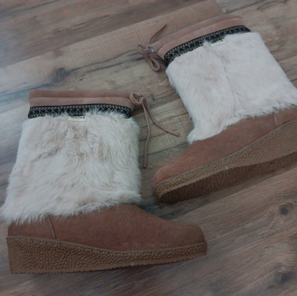 Bearpaw Rabbit Fur Mid-Calf Wedge Boots Sz 10
